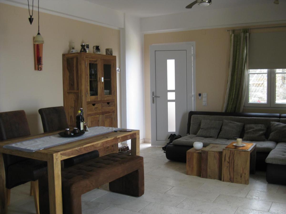 Astra-Ferienhaus Mit Grosser Dachterrasse Und Top-Ausstattung In Nas Armenistis  Exterior foto