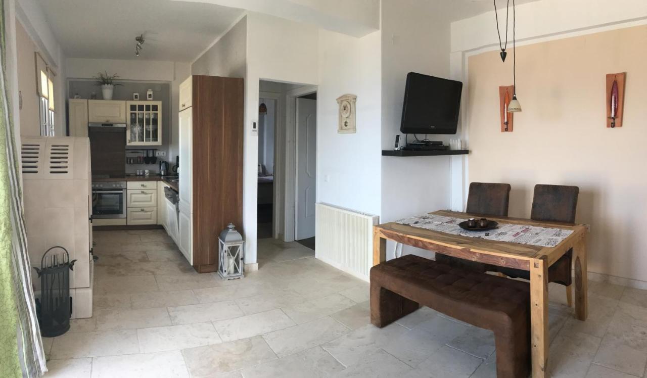 Astra-Ferienhaus Mit Grosser Dachterrasse Und Top-Ausstattung In Nas Armenistis  Exterior foto