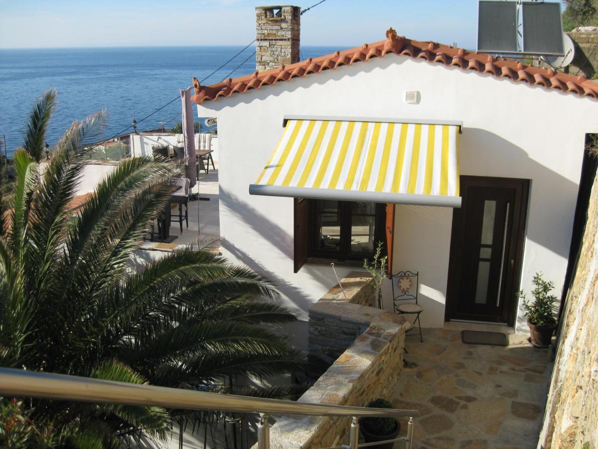 Astra-Ferienhaus Mit Grosser Dachterrasse Und Top-Ausstattung In Nas Armenistis  Exterior foto
